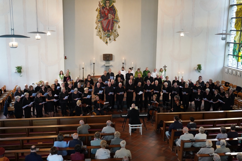 Stimmgewaltiges Gemeindefest in Heilig Geist